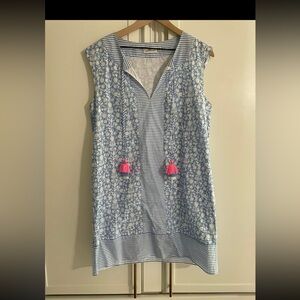 Vineyard Vines size medium dress